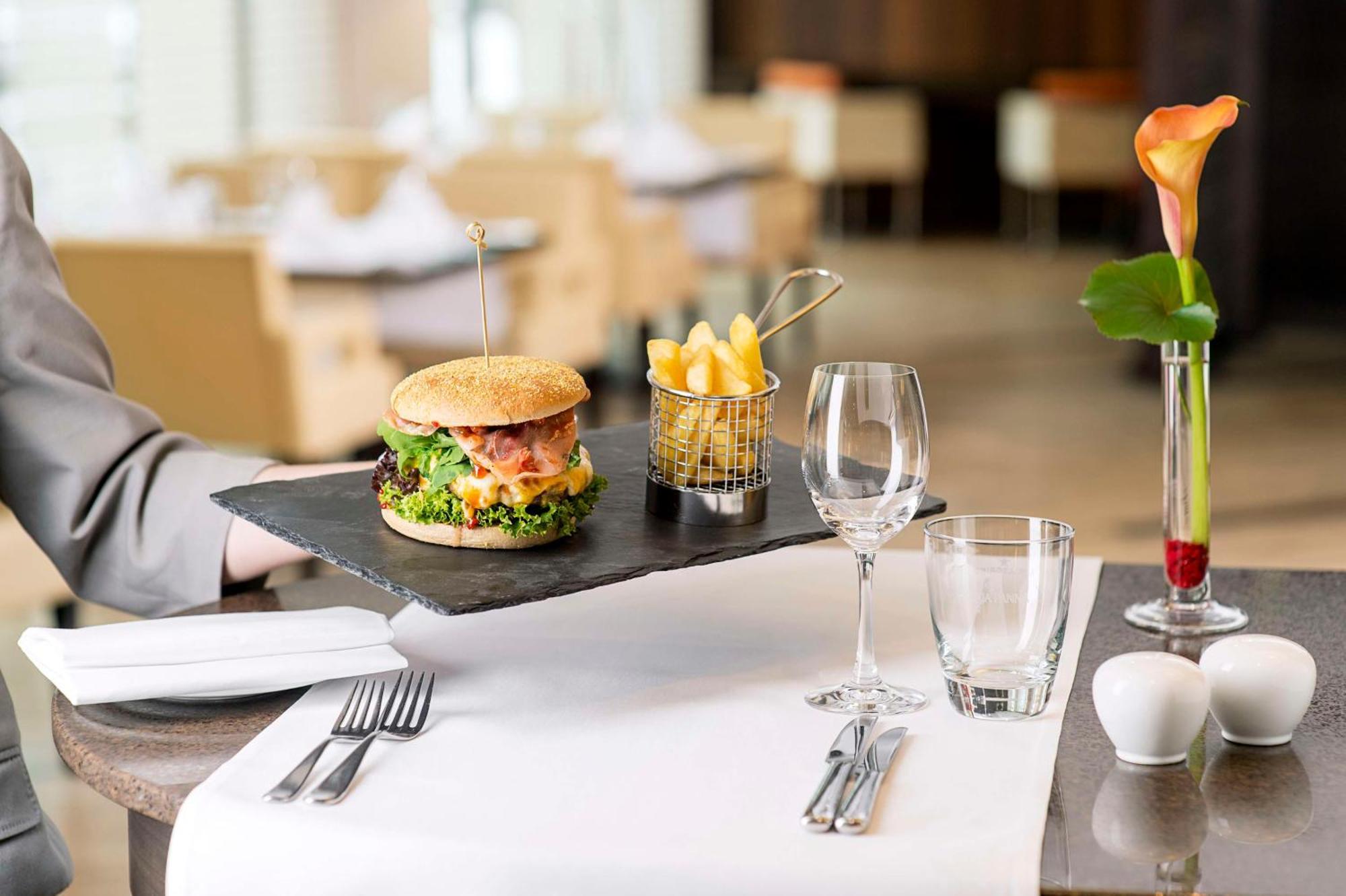 Nh Collection Hotel 4*